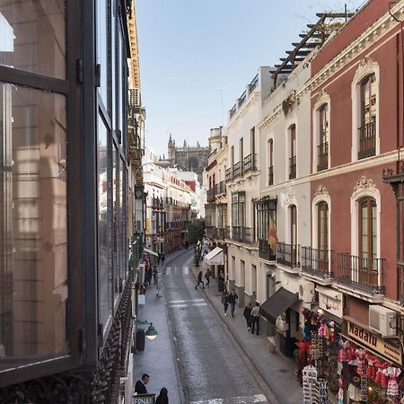 Puerta Catedral Holiday Suites Sevilla Kültér fotó
