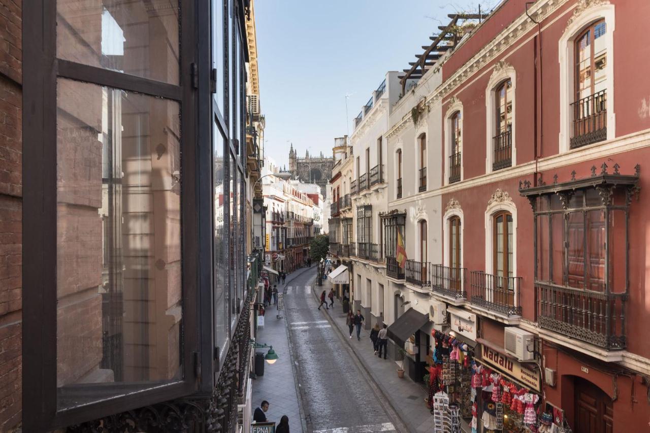 Puerta Catedral Holiday Suites Sevilla Kültér fotó