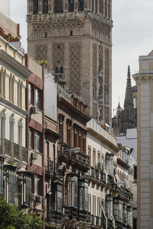 Puerta Catedral Holiday Suites Sevilla Kültér fotó