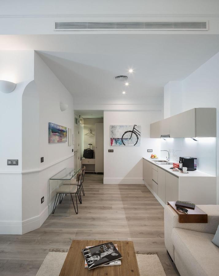 Puerta Catedral Holiday Suites Sevilla Kültér fotó