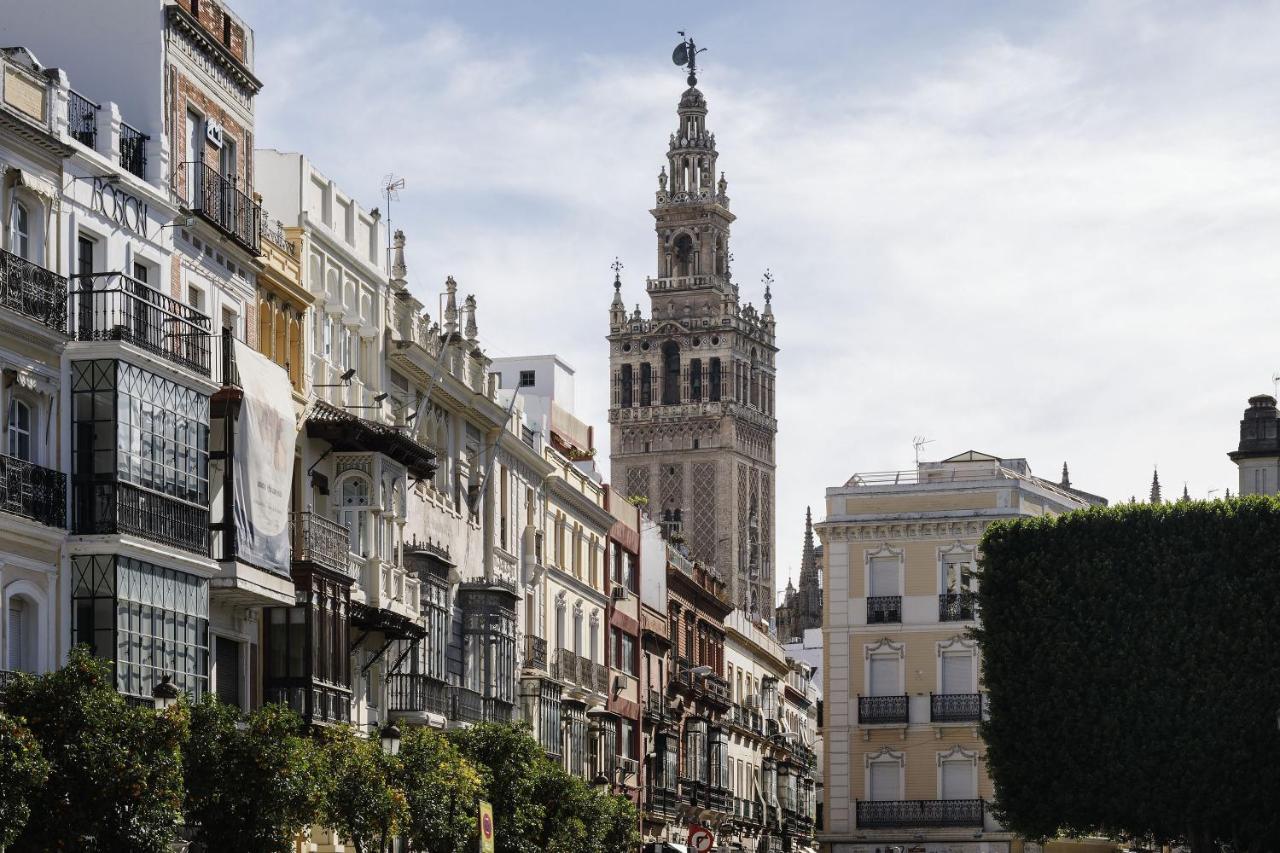 Puerta Catedral Holiday Suites Sevilla Kültér fotó