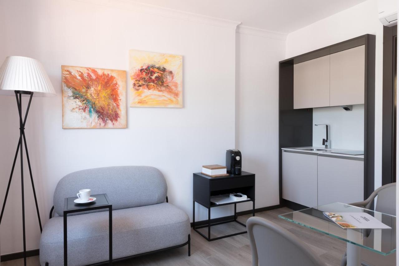 Puerta Catedral Holiday Suites Sevilla Kültér fotó