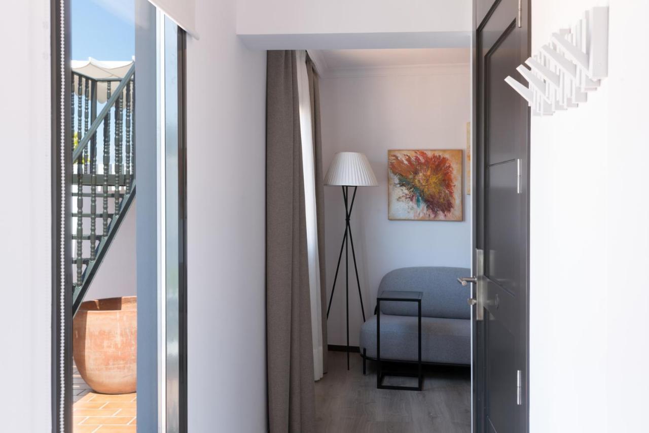 Puerta Catedral Holiday Suites Sevilla Kültér fotó
