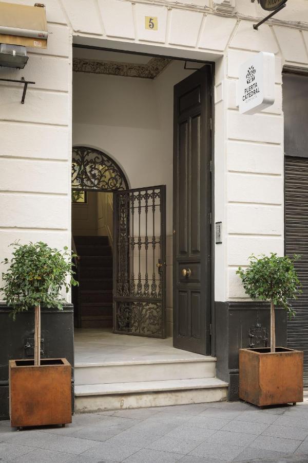Puerta Catedral Holiday Suites Sevilla Kültér fotó